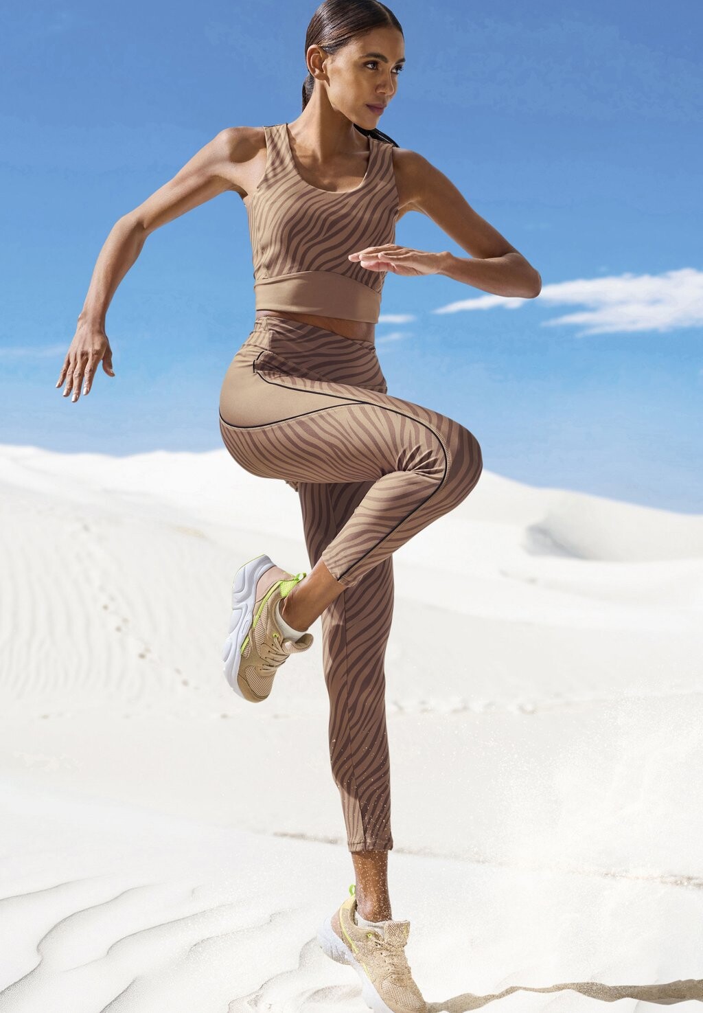 Тайтсы LASCANA Active, коричневый
Тайтсы LASCANA Active, коричневый