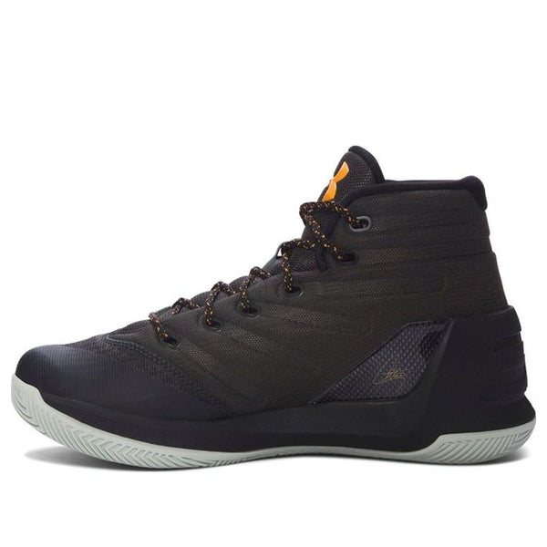 Кроссовки curry 3 'flight jacket' Under Armour, черный
Кроссовки curry 3 'flight jacket' Under Armour, черный