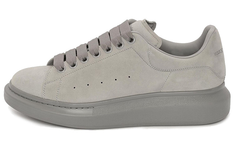 Кроссовки Alexander McQueen Oversized Suede Grey
Кроссовки Alexander McQueen Oversized Suede Grey