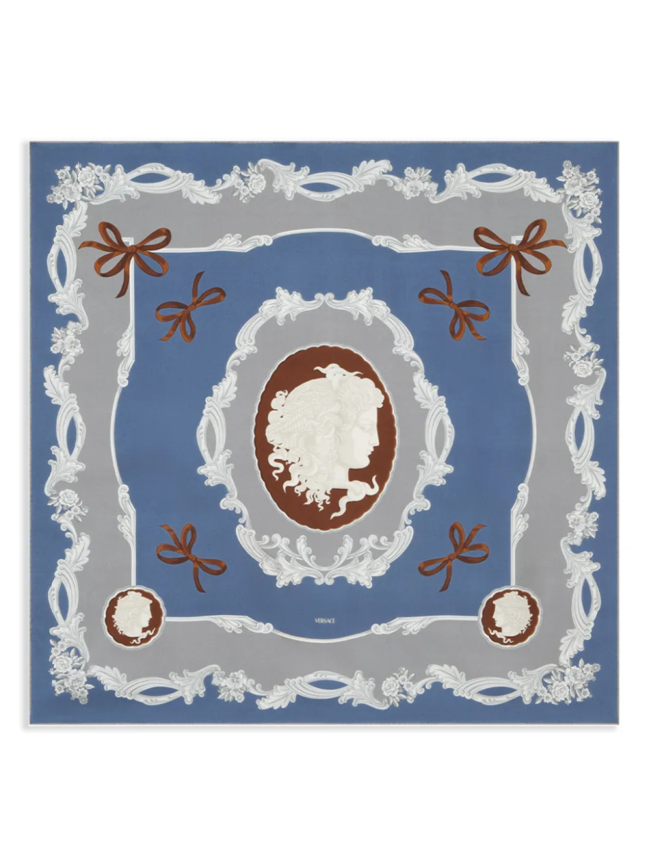 Шарф из шёлка твила Versace, синий
Шарф из шёлка твила Versace, синий