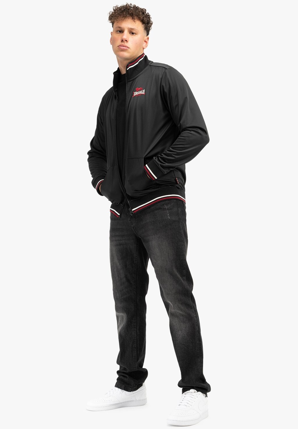 Тренировочная куртка Lonsdale, черный
Тренировочная куртка Lonsdale, черный