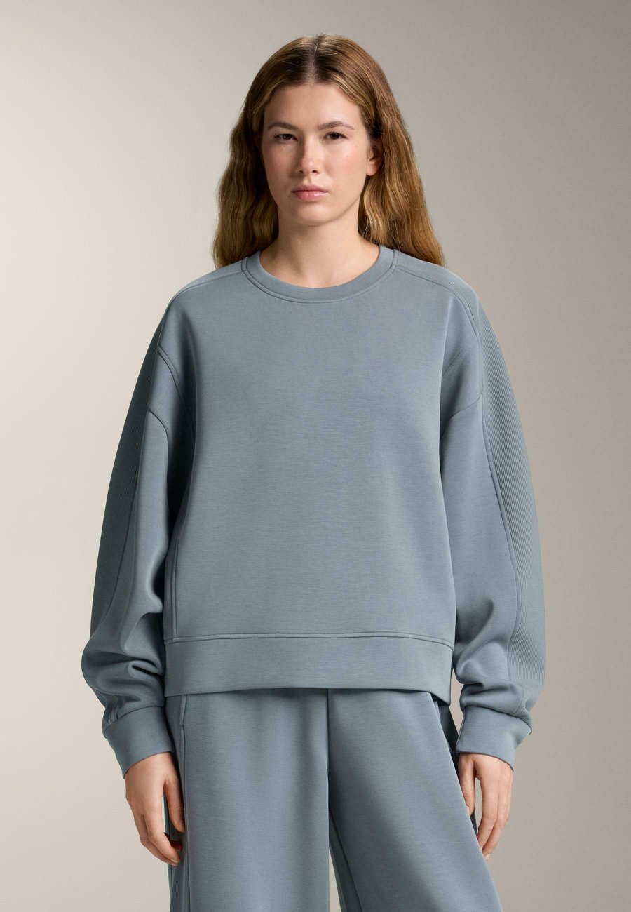 Толстовка OYSHO SIDE RIB WITH BRUSHED MODAL, Blue-Grey
Толстовка OYSHO SIDE RIB WITH BRUSHED MODAL, Blue-Grey