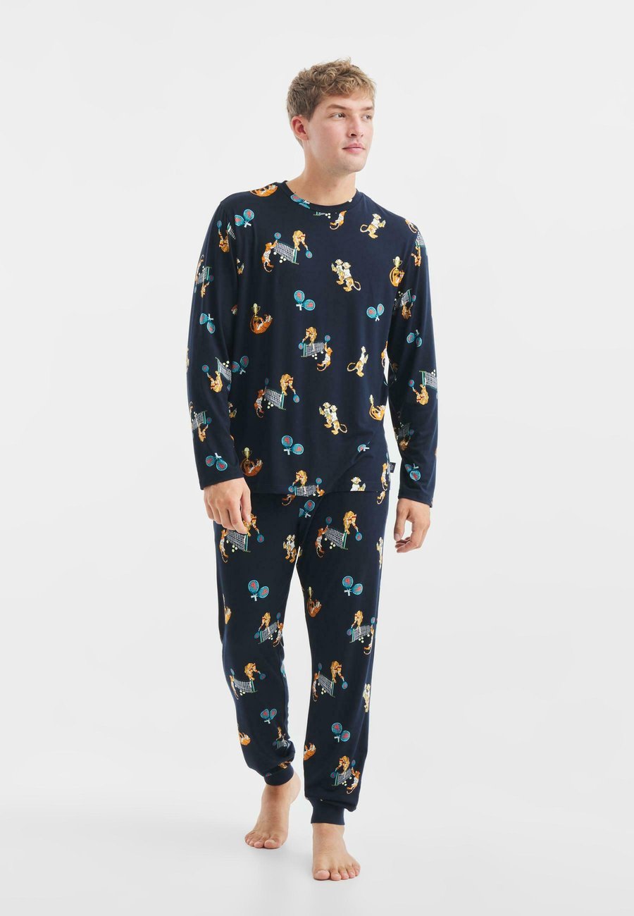 Пижамный комплект Chelsea Peers TENNIS TIGER, Dark Blue
Пижамный комплект Chelsea Peers TENNIS TIGER, Dark Blue