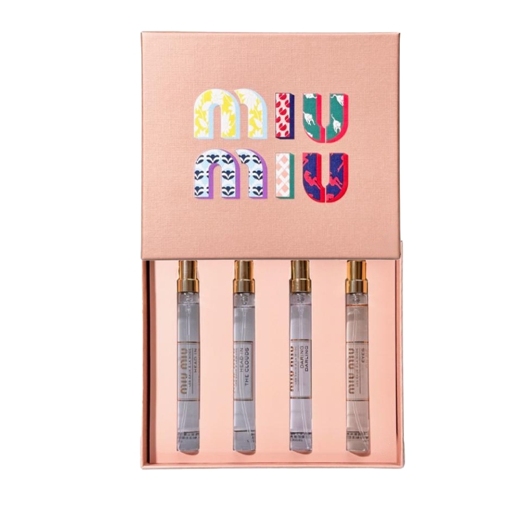 Набор мини-парфюмированных образцов the darling of the clouds eau de toilette 10мл*4 MIU MIU
Набор мини-парфюмированных образцов the darling of the clouds eau de toilette 10мл*4 MIU MIU