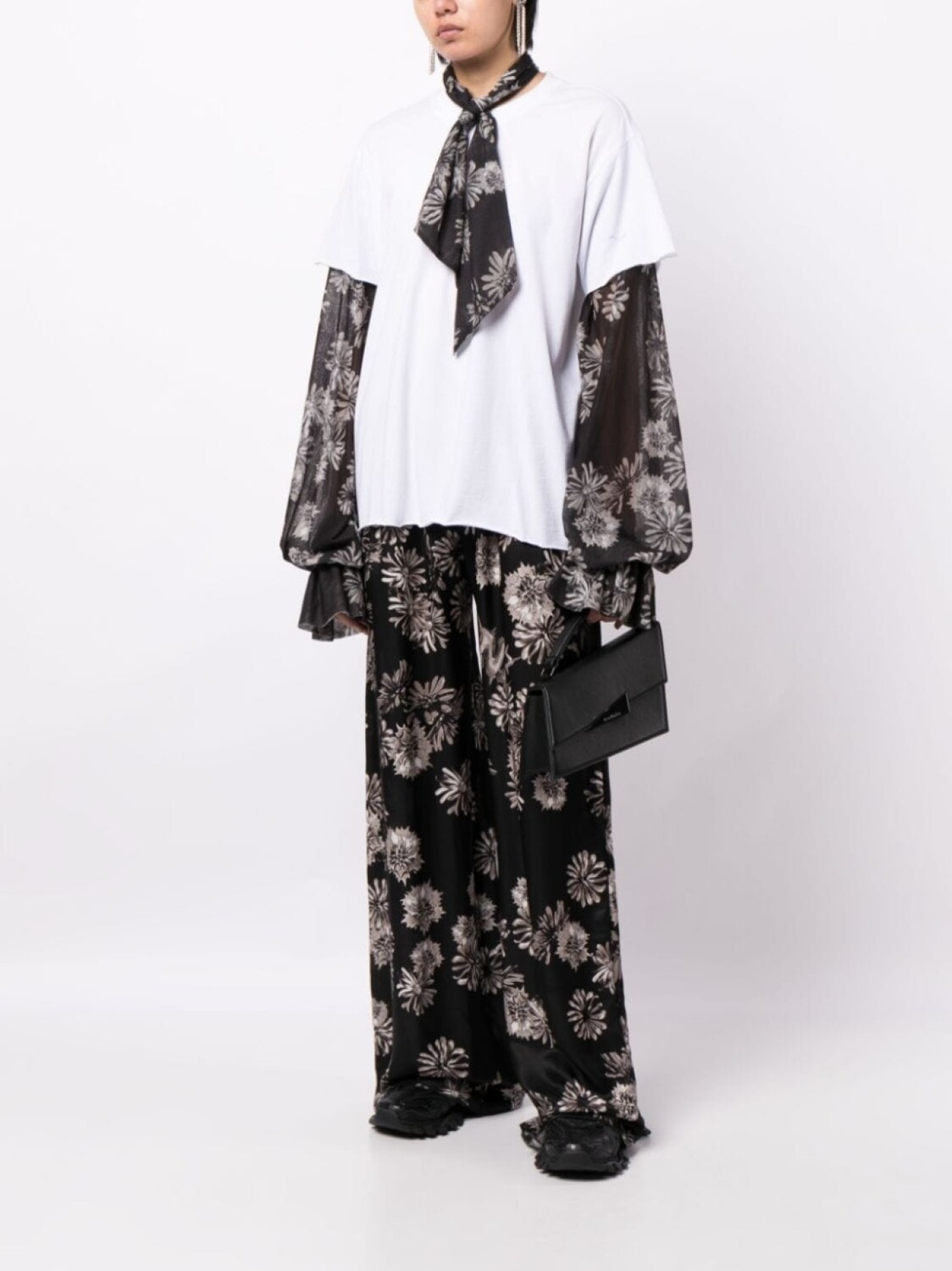 Natasha Zinko футболка с цветочным принтом, белый
Natasha Zinko футболка с цветочным принтом, белый