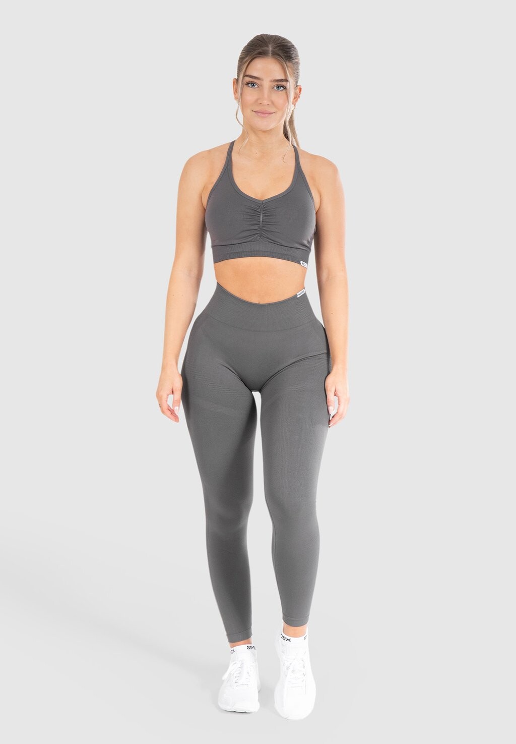 Спортивный бюстгальтер с легкой поддержкой SOLID SCRUNCH Smilodox, цвет anthrazit
Спортивный бюстгальтер с легкой поддержкой SOLID SCRUNCH Smilodox, цвет anthrazit