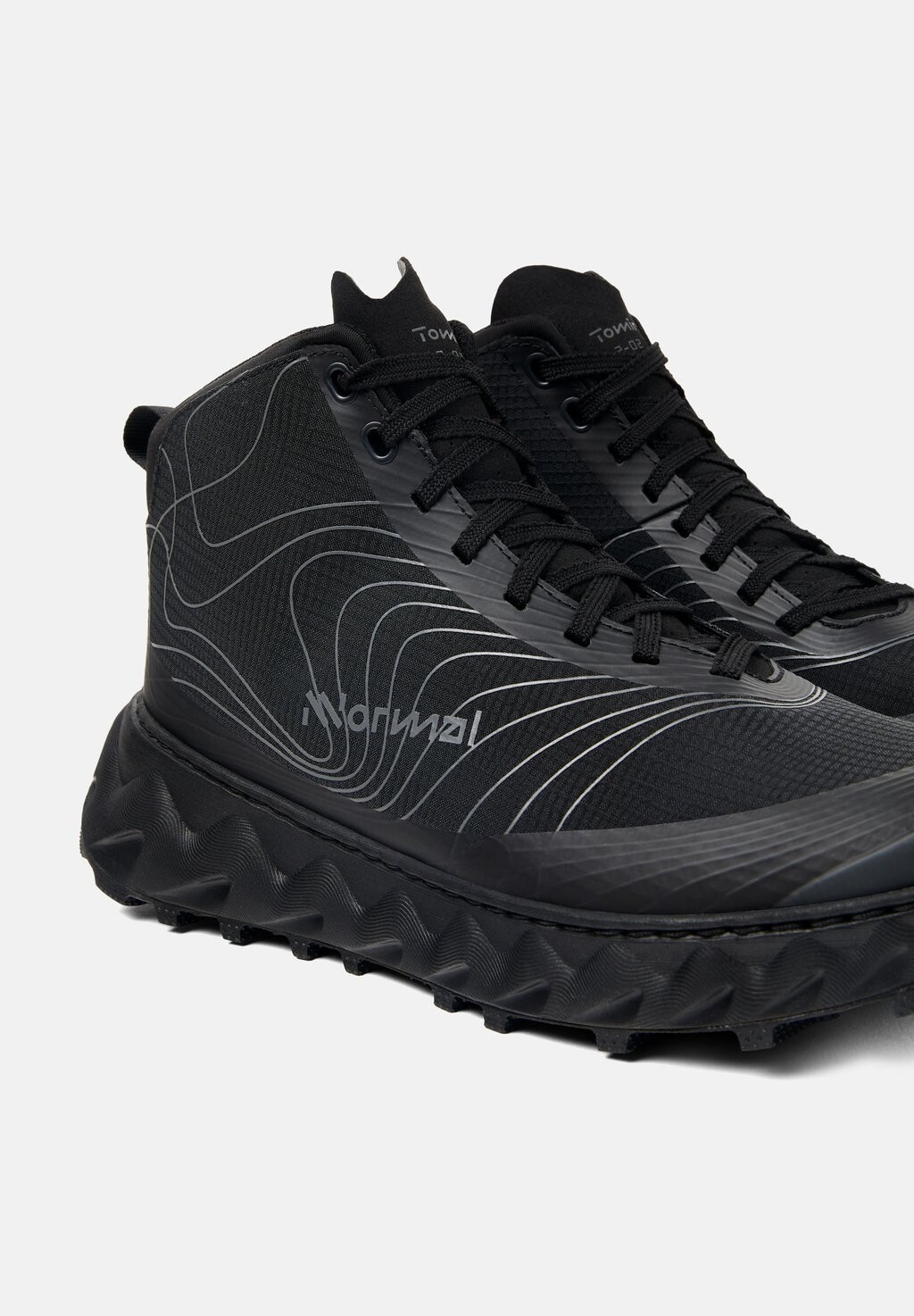 Походная обувь TOMIR 2.0 NNormal, черный
Походная обувь TOMIR 2.0 NNormal, черный