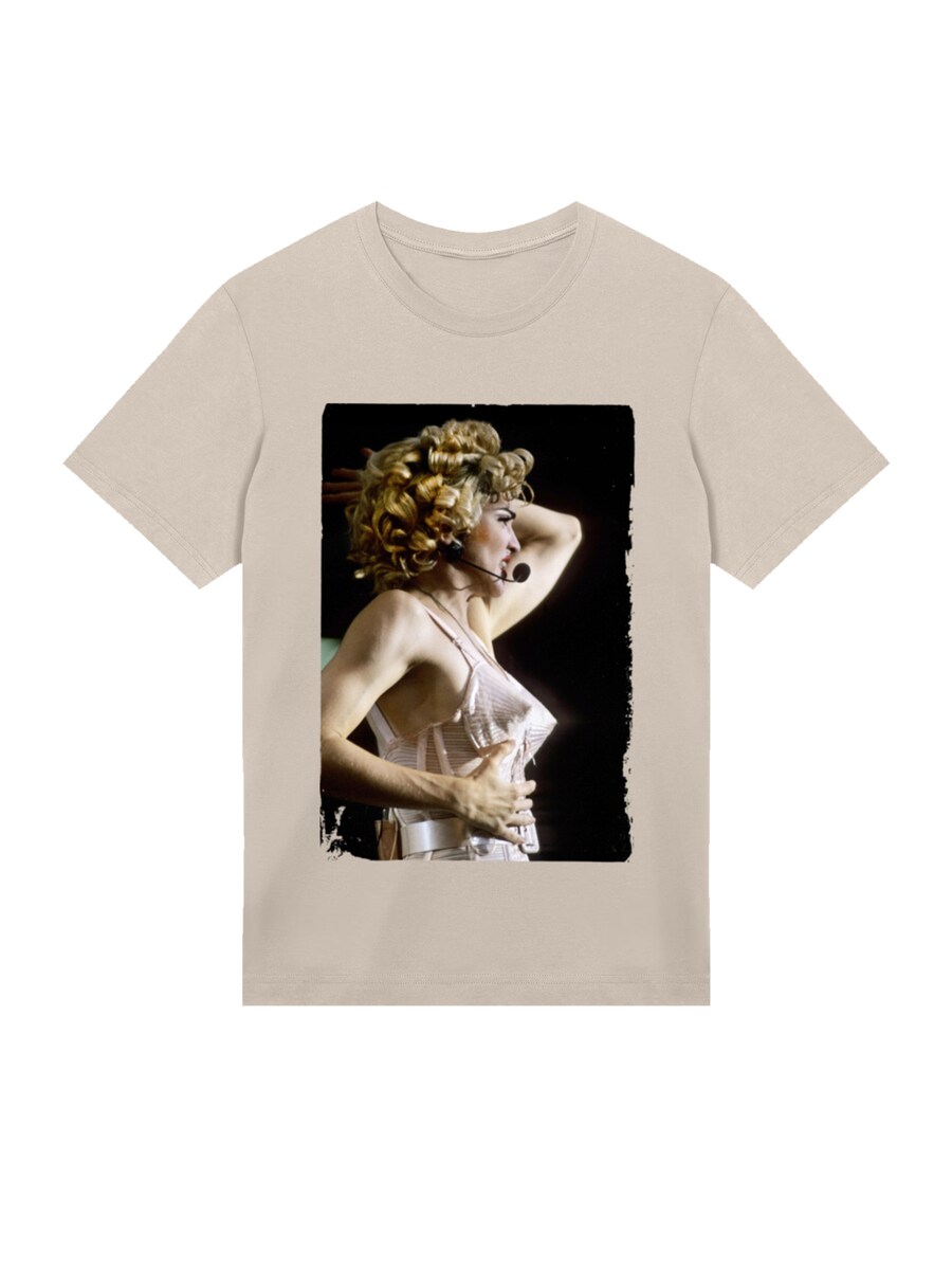 Рубашка F4NT4STIC Madonna Live At Wembley 1990 By Stephen Wright, песочный
Рубашка F4NT4STIC Madonna Live At Wembley 1990 By Stephen Wright, песочный