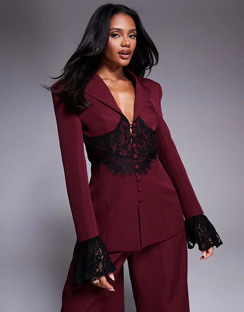 Приталенный блейзер ASOS LUXE с кружевным корсетом бордового цвета
Приталенный блейзер ASOS LUXE с кружевным корсетом бордового цвета