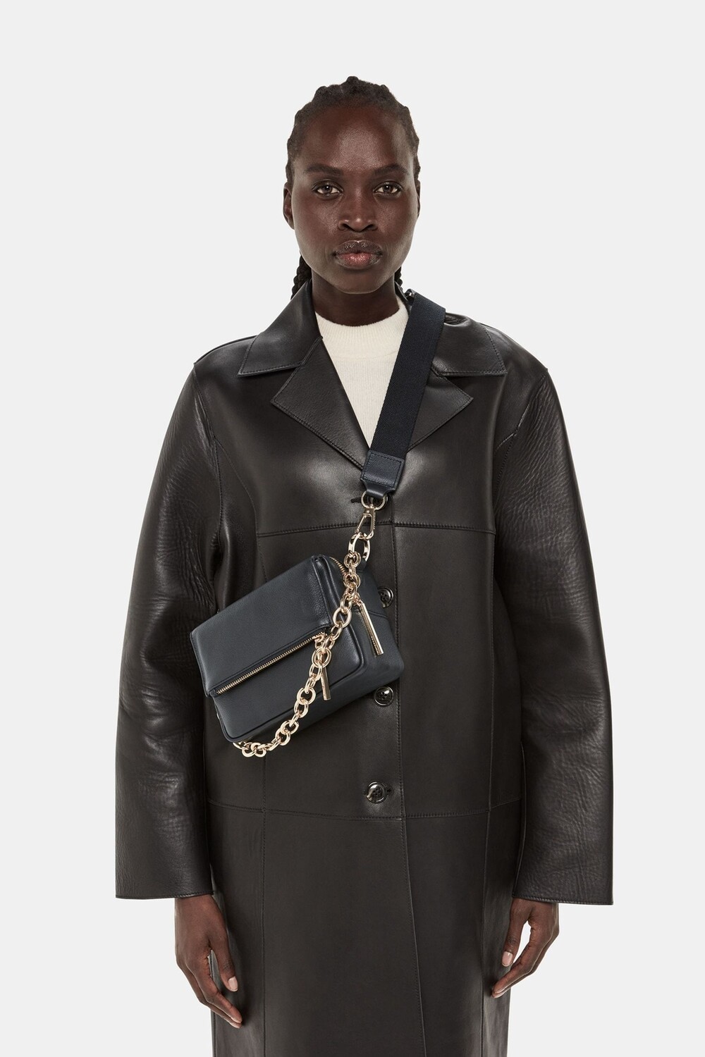 Корзина через плечо Bibi с цепочкой Whistles, черный
Корзина через плечо Bibi с цепочкой Whistles, черный