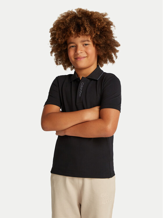 Рубашка поло стандартный крой Embro Logo IB0IB02370 Calvin Klein Jeans, черный
Рубашка поло стандартный крой Embro Logo IB0IB02370 Calvin Klein Jeans, черный