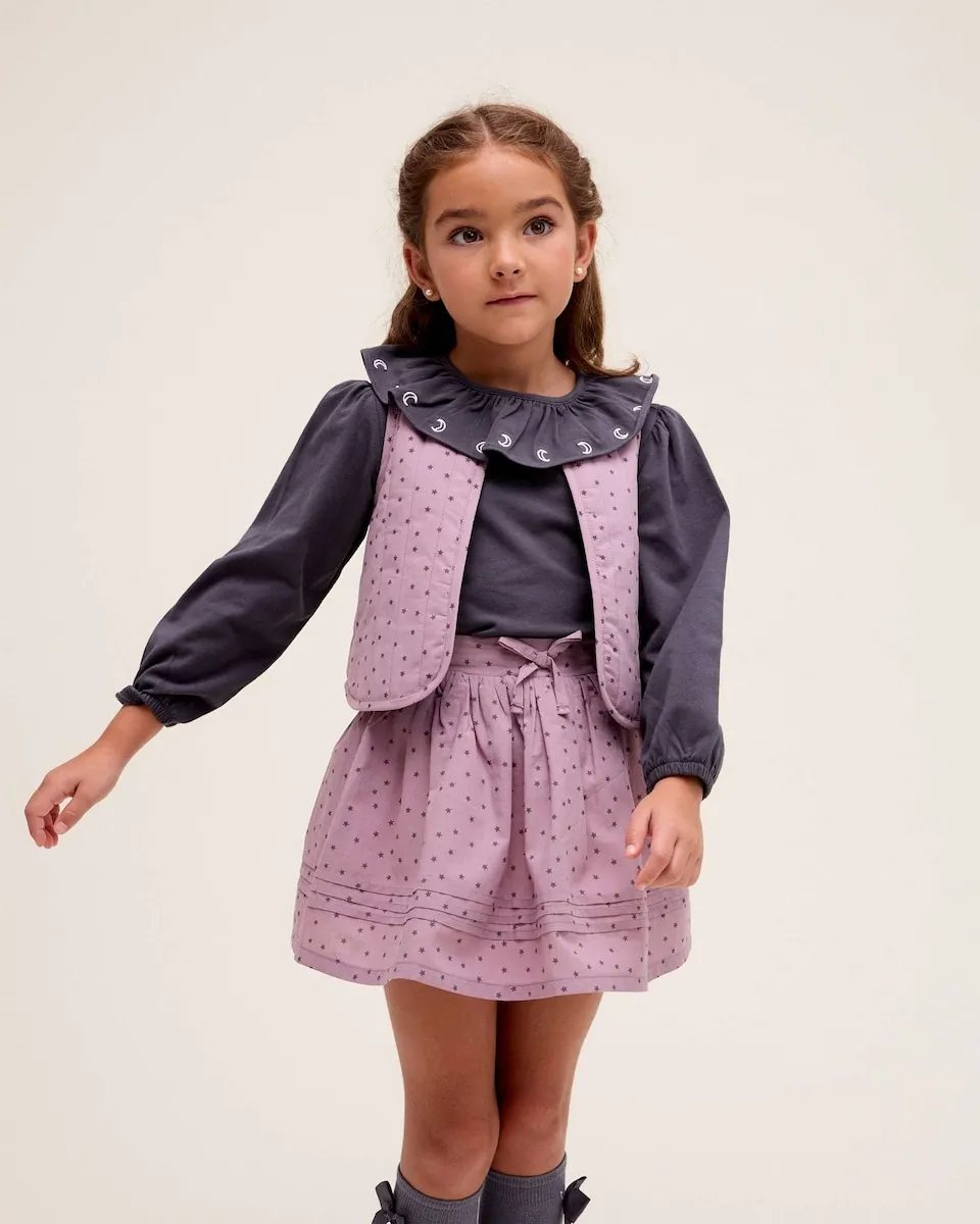 Жилет для девочки с принтом звезд Dadati, сиреневый
Жилет для девочки с принтом звезд Dadati, сиреневый
