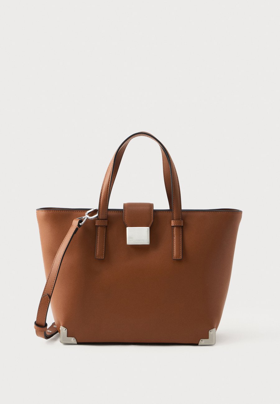 Сумка KARL LAGERFELD TRUNK TOTE, Dark Tan/Brown
Сумка KARL LAGERFELD TRUNK TOTE, Dark Tan/Brown