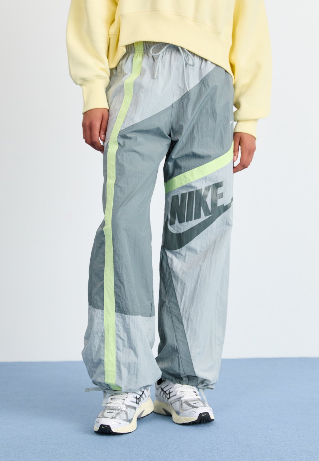 Спортивные штаны STREET PANT Nike Sportswear, серый
Спортивные штаны STREET PANT Nike Sportswear, серый