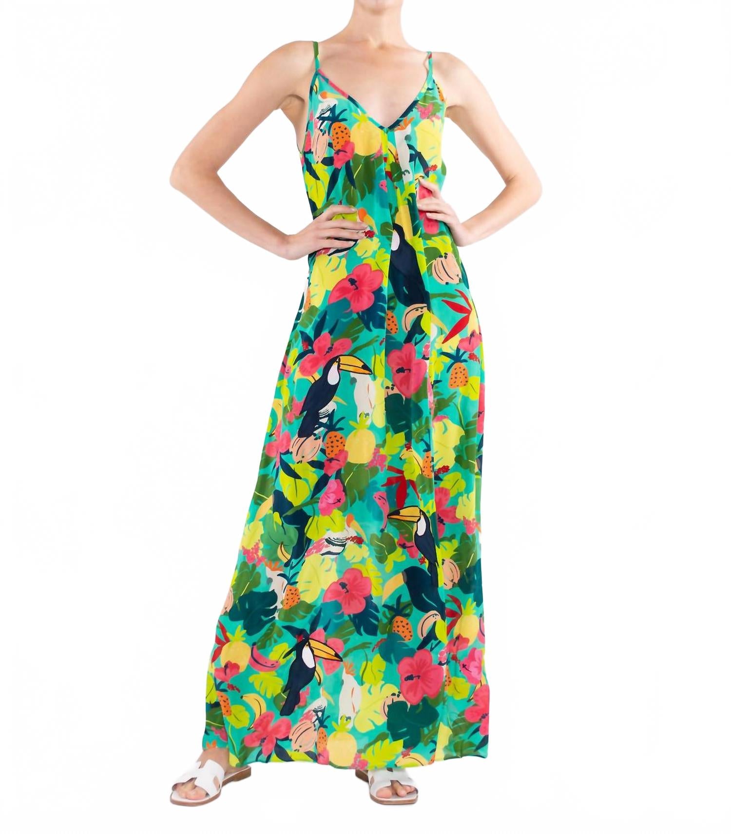Платье макси Loa в ярком аква-тропическом джунгли TAJ by SABRINA CRIPPA, Bright Aqua Tropical Jungle
Платье макси Loa в ярком аква-тропическом джунгли TAJ by SABRINA CRIPPA, Bright Aqua Tropical Jungle