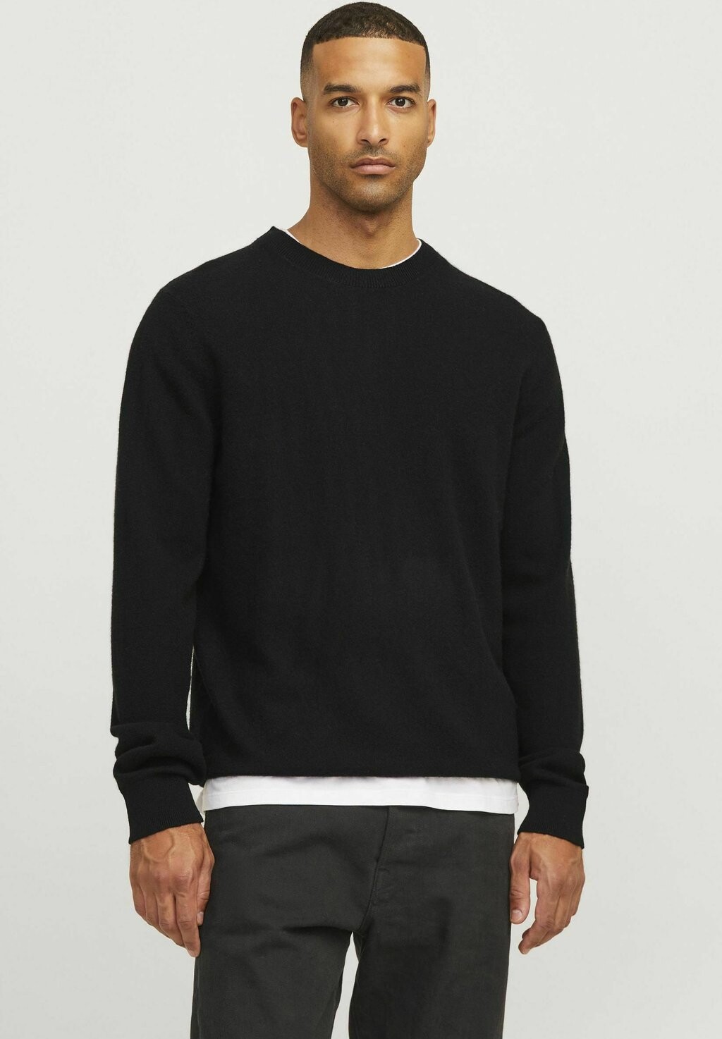 Джемпер MIT RUNDHALS R.D.D. ROYAL DENIM DIVISION, черный
Джемпер MIT RUNDHALS R.D.D. ROYAL DENIM DIVISION, черный