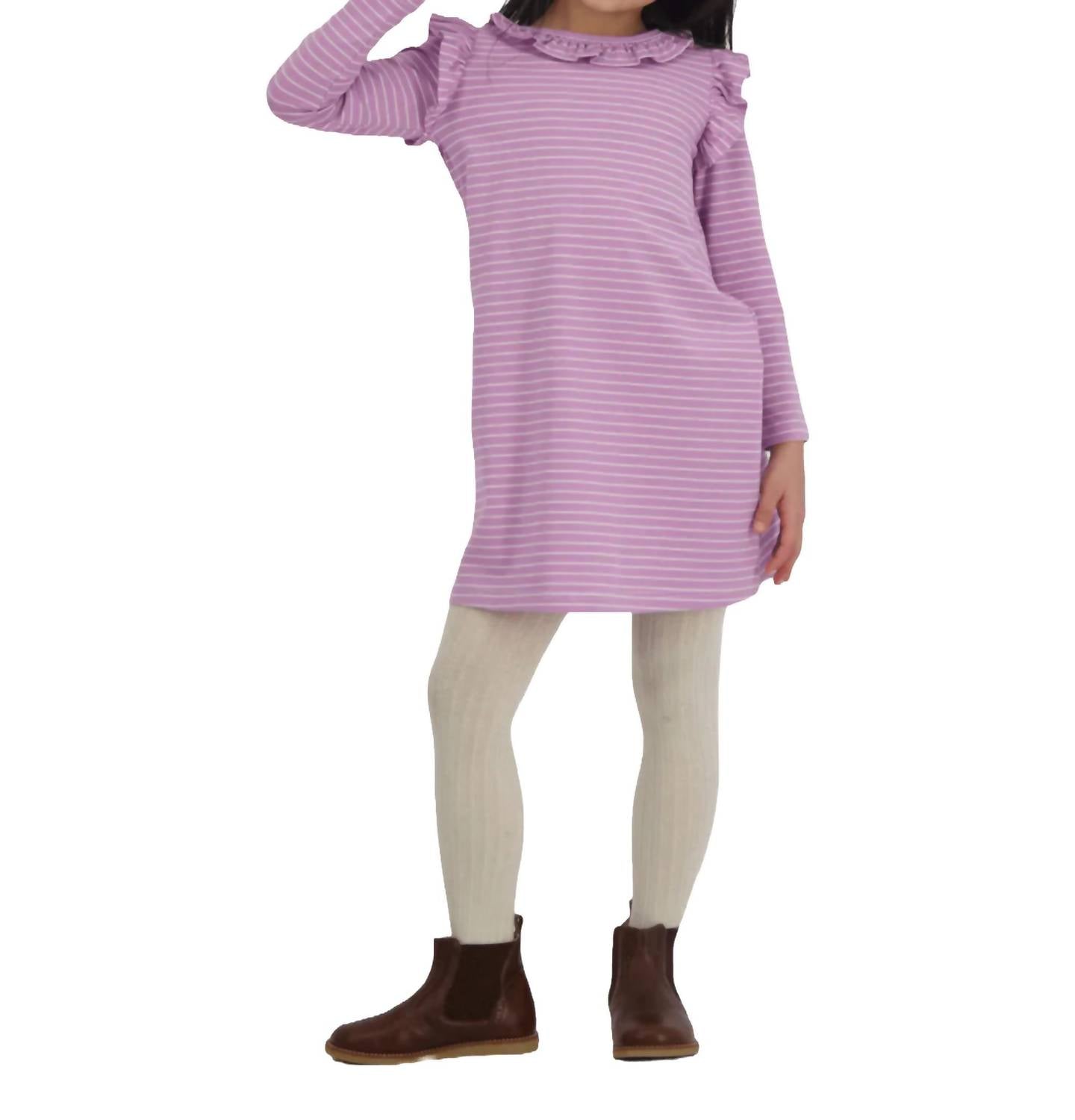 Платье Luna с рюшами в лавандовую полоску Busy Bees
Платье Luna с рюшами в лавандовую полоску Busy Bees