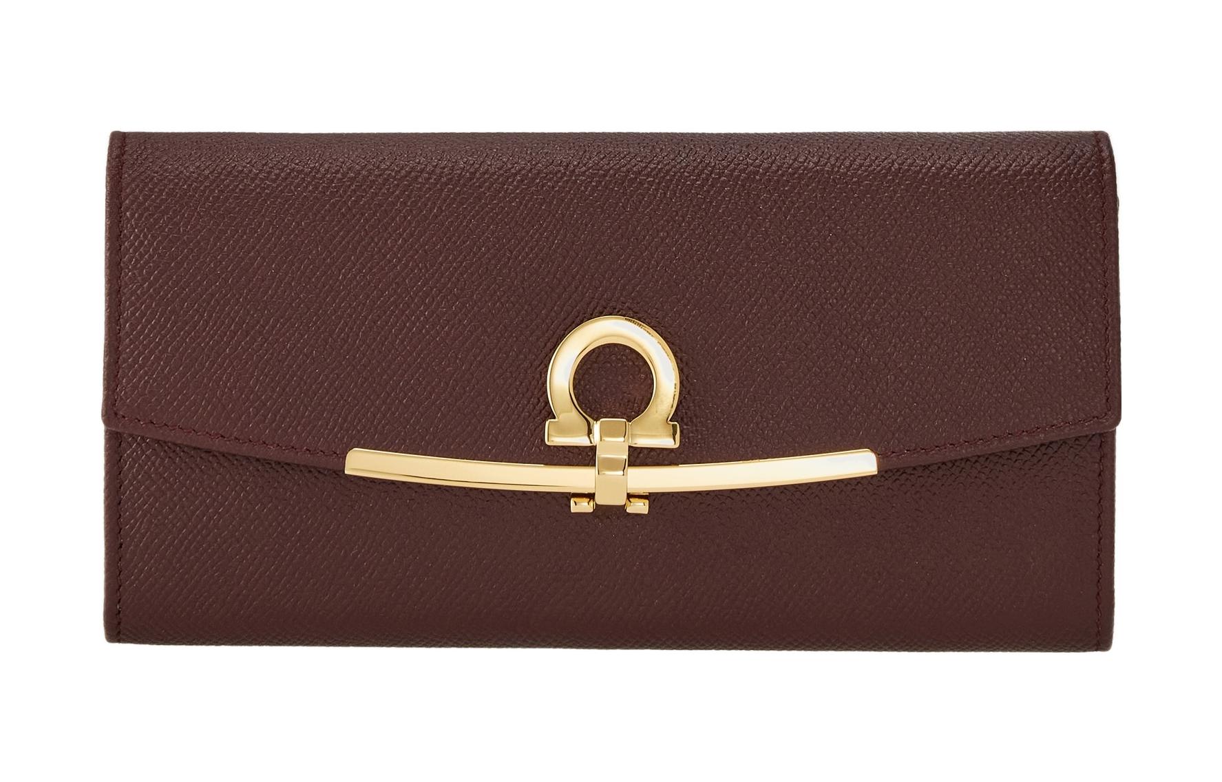 Кошелек GANCINI из коровьей кожи, женский, кофейный Ferragamo, basic set (bag)
Кошелек GANCINI из коровьей кожи, женский, кофейный Ferragamo, basic set (bag)