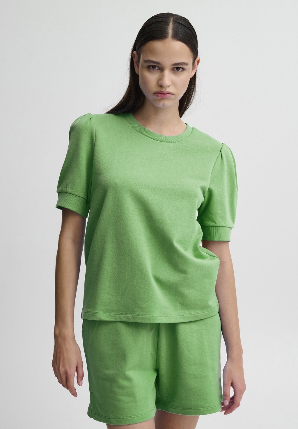 Футболка базовая IHYARLA SW ICHI, цвет greenbriar
Футболка базовая IHYARLA SW ICHI, цвет greenbriar