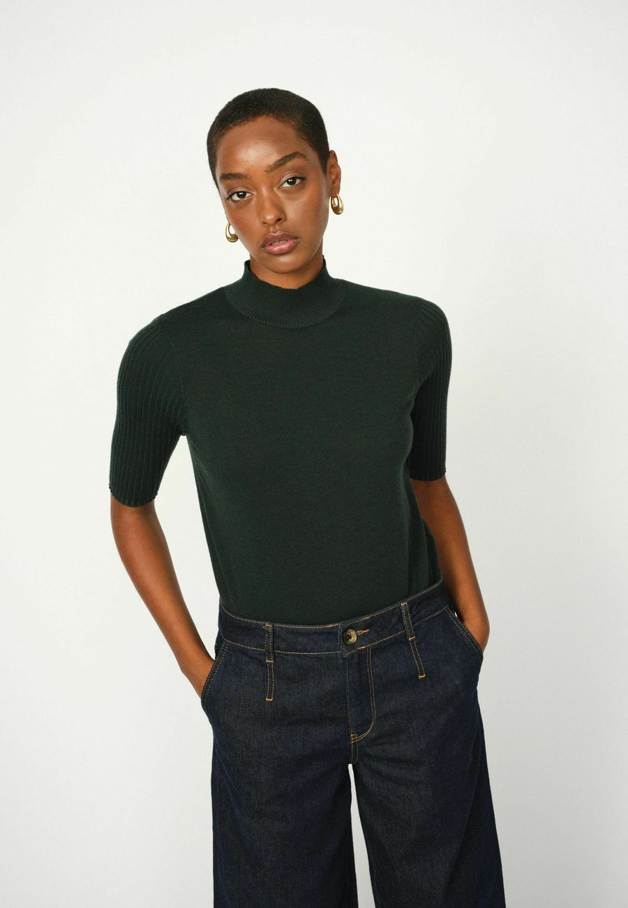 Футболка Mos Mosh RELENA TURTLENECK , Scarab/Black
Футболка Mos Mosh RELENA TURTLENECK , Scarab/Black