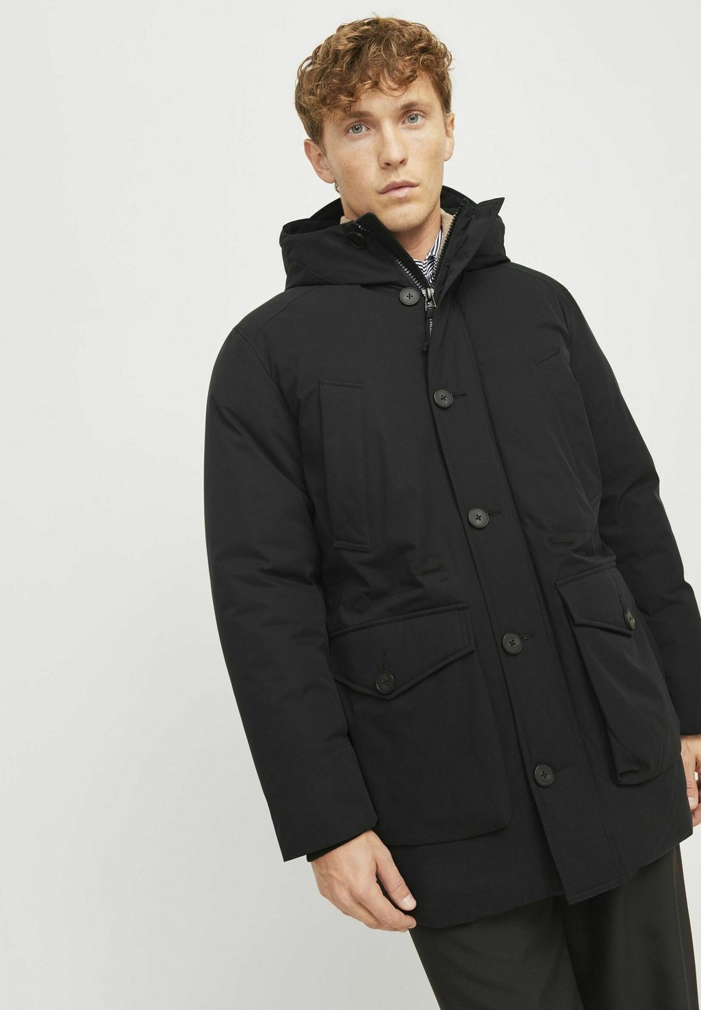 Зимнее пальто Jack & Jones PREMIUM, черный
Зимнее пальто Jack & Jones PREMIUM, черный