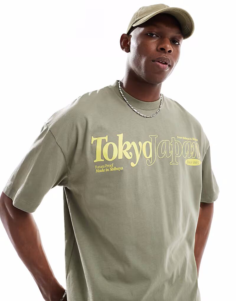 Футболка свободного кроя ASOS DESIGN с изображением города спереди цвета светло-хаки
Футболка свободного кроя ASOS DESIGN с изображением города спереди цвета светло-хаки