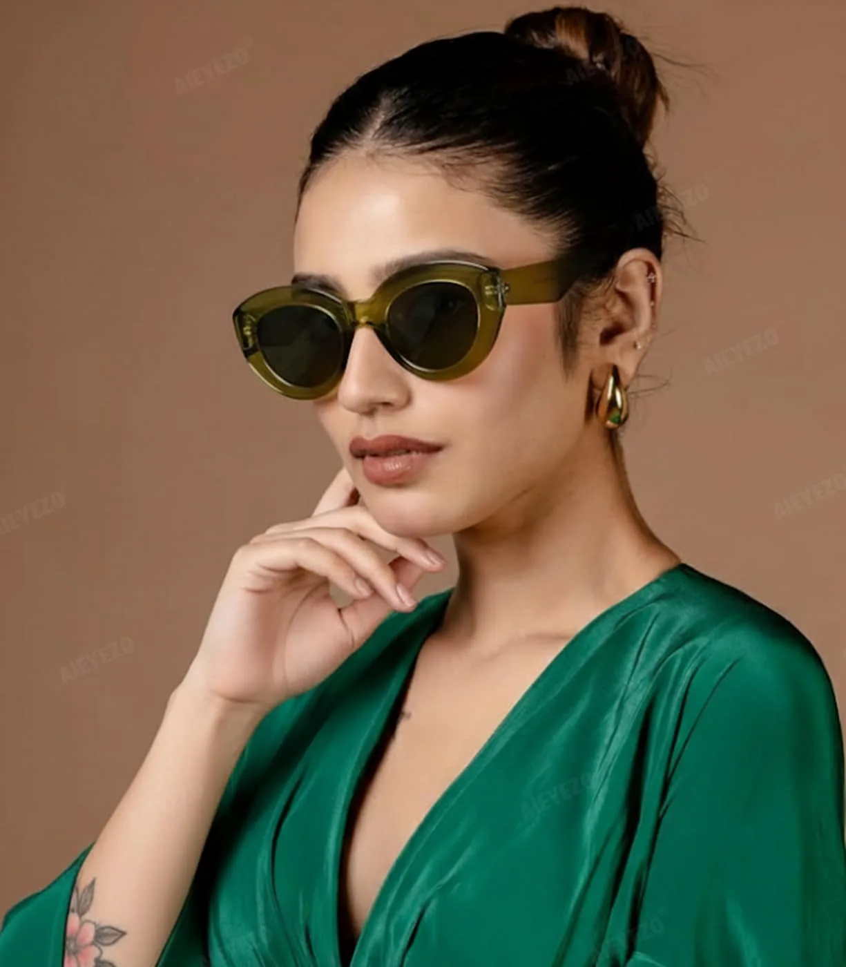 Солнцезащитные очки AIEYEZO Oversized Cat Eye для женщин, милые овальные очки в толстой оправе в стиле «кошачий глаз», стильные ретро-очки, 2 Set (Olive Green + Red)
Солнцезащитные очки AIEYEZO Oversized Cat Eye для женщин, милые овальные очки в толстой оправе в стиле «кошачий глаз», стильные ретро-очки, 2 Set (Olive Green + Red)