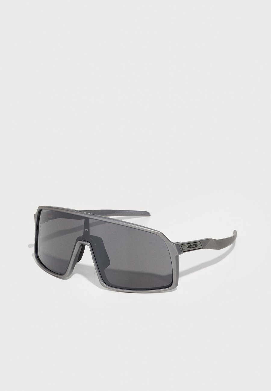 Солнцезащитные очки Oakley SUTRO UNISEX, Multi-Coloured
Солнцезащитные очки Oakley SUTRO UNISEX, Multi-Coloured