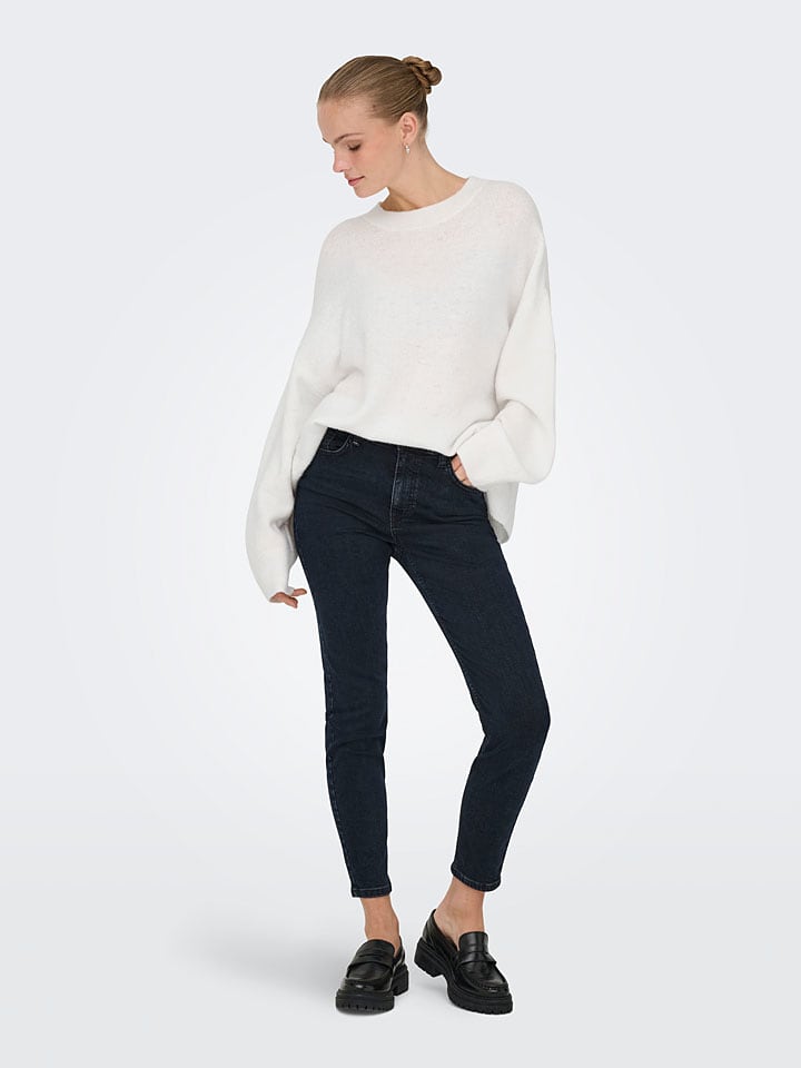 JDY Белый свитер
JDY Белый свитер