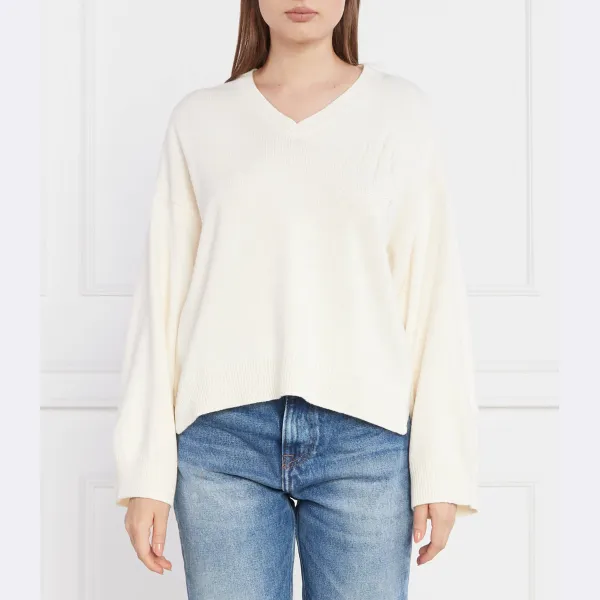 Свитер-Пуловер свободного кроя Armani Exchange, бежевый
Свитер-Пуловер свободного кроя Armani Exchange, бежевый