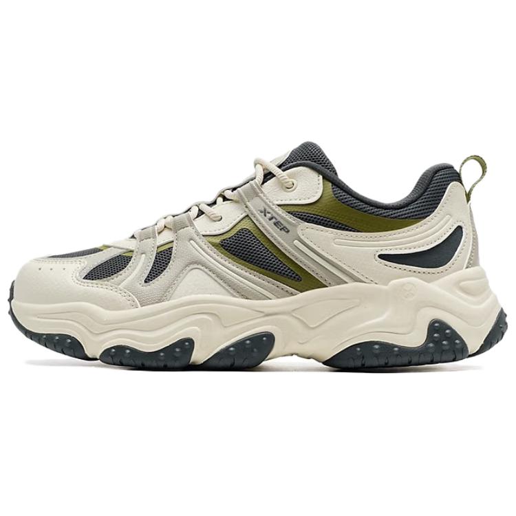 XTEP Volcano 2.0 износостойкие и легкие низкие массивные кроссовки мужские бежево-черные 
XTEP Volcano 2.0 износостойкие и легкие низкие массивные кроссовки мужские бежево-черные