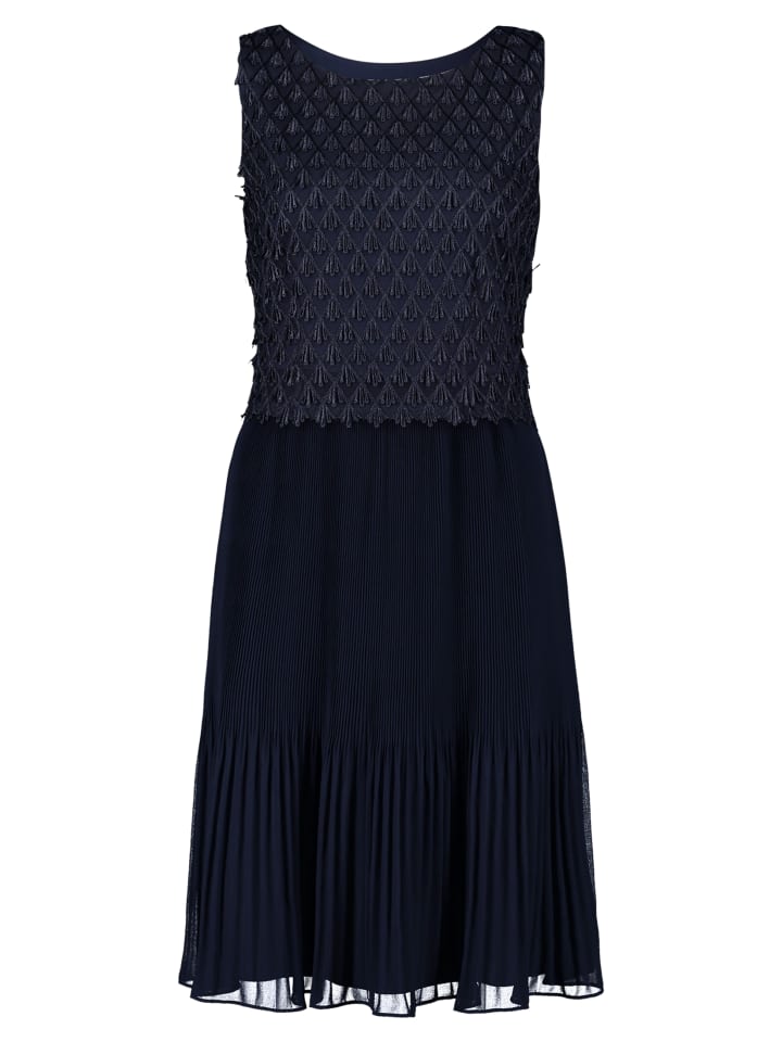 Короткое платье Vera Mont, цвет night sky
Короткое платье Vera Mont, цвет night sky