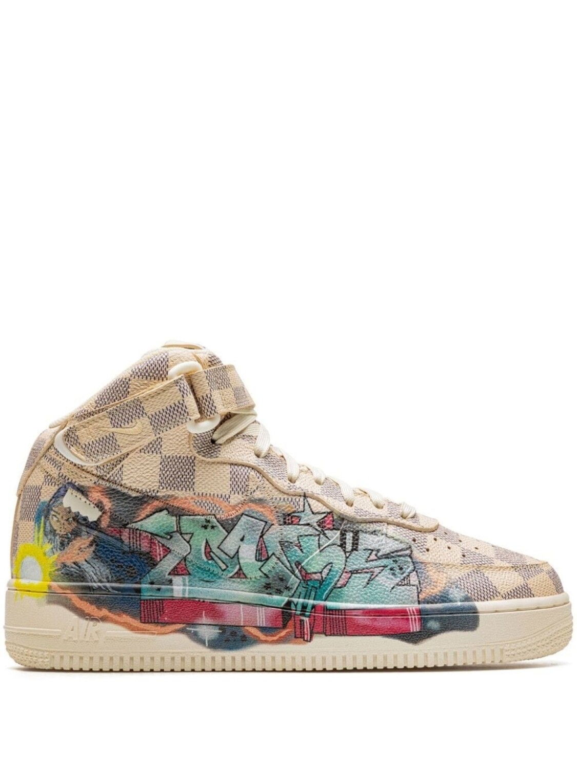 Nike кроссовки Air Force 1 Mid из коллаборации с Louis Vuitton, нейтральный цвет
Nike кроссовки Air Force 1 Mid из коллаборации с Louis Vuitton, нейтральный цвет