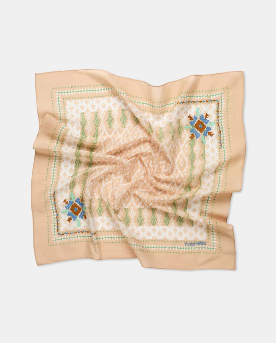 Вышитая бандана Tintoretto, цвет 520 Kaki
Вышитая бандана Tintoretto, цвет 520 Kaki