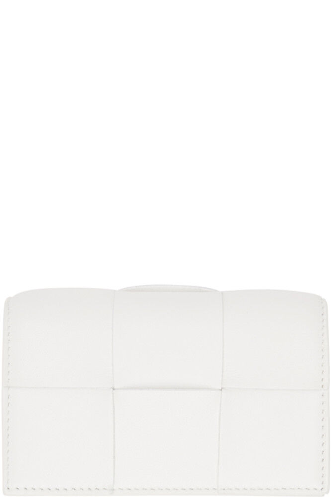 Белая кассета для визиток Bottega Veneta
Белая кассета для визиток Bottega Veneta