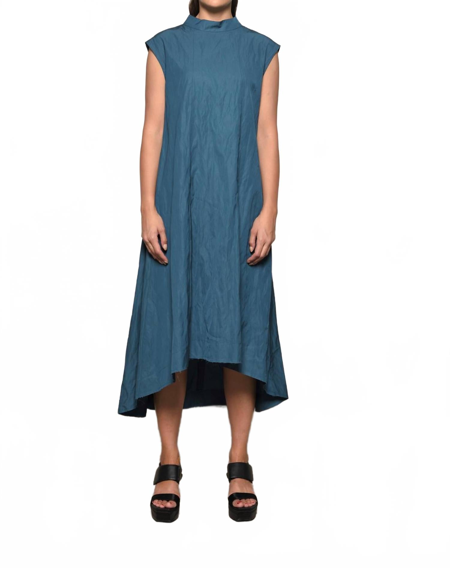 Gaia платье без рукавов в цвете Ink Simply Mila, Ink
Gaia платье без рукавов в цвете Ink Simply Mila, Ink