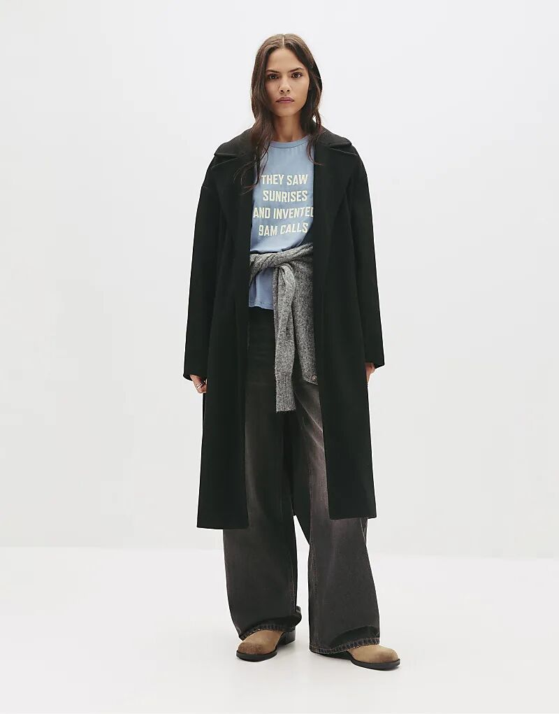 Длинное пальто с поясом Pull&Bear черного цвета
Длинное пальто с поясом Pull&Bear черного цвета