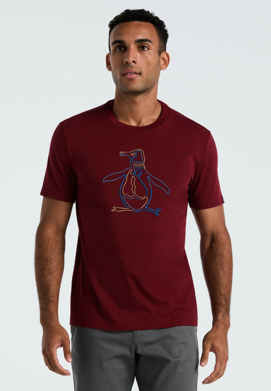 Футболка Original Penguin OUTLINE PETE GRAPHIC SHORT SLEEVE, Cabernet/Bordeaux, Красный, Футболка Original Penguin OUTLINE PETE GRAPHIC SHORT SLEEVE, Cabernet/Bordeaux
Футболка Original Penguin OUTLINE PETE GRAPHIC SHORT SLEEVE, Cabernet/Bordeaux, Красный, Футболка Original Penguin OUTLINE PETE GRAPHIC SHORT SLEEVE, Cabernet/Bordeaux