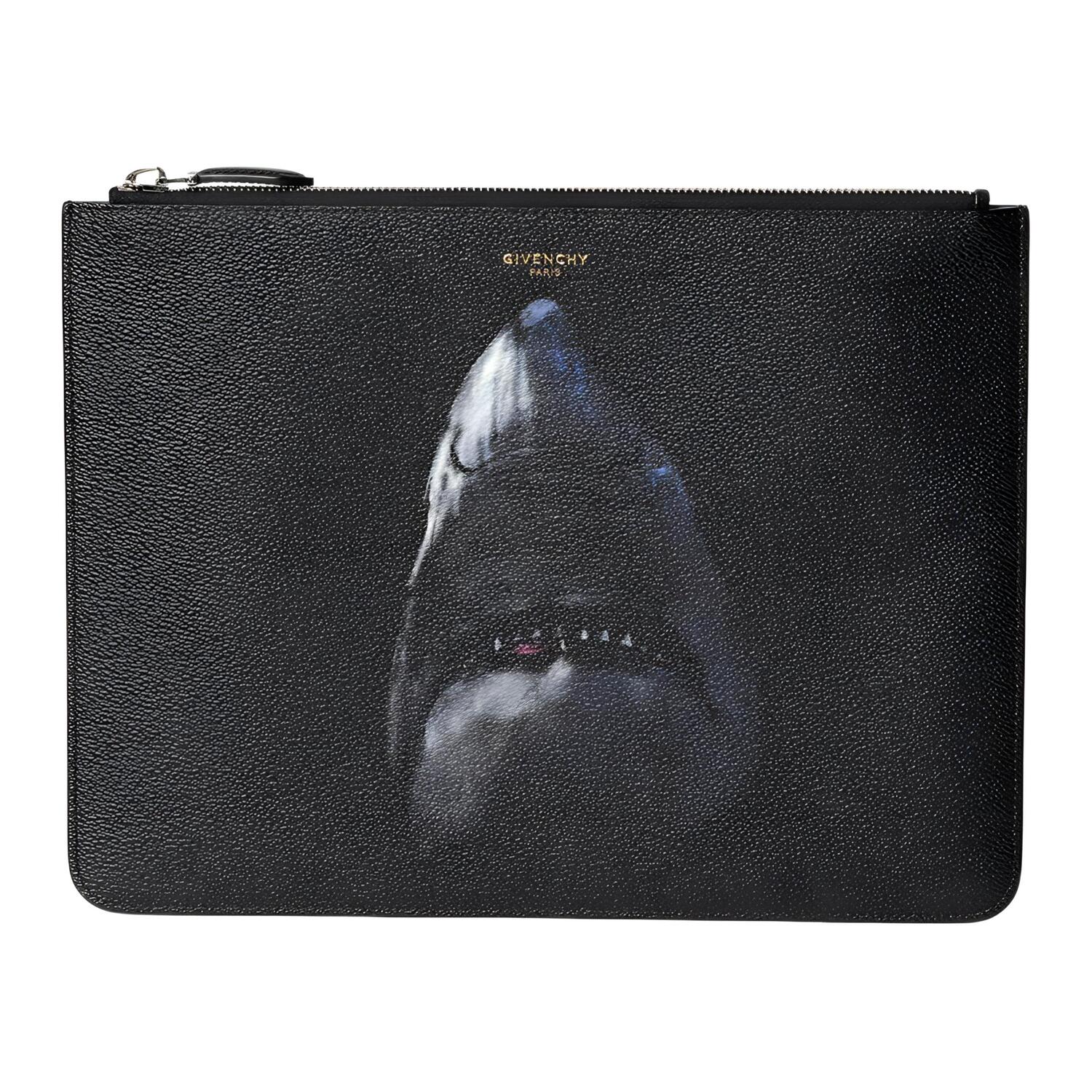 Givenchy Клатч
Givenchy Клатч