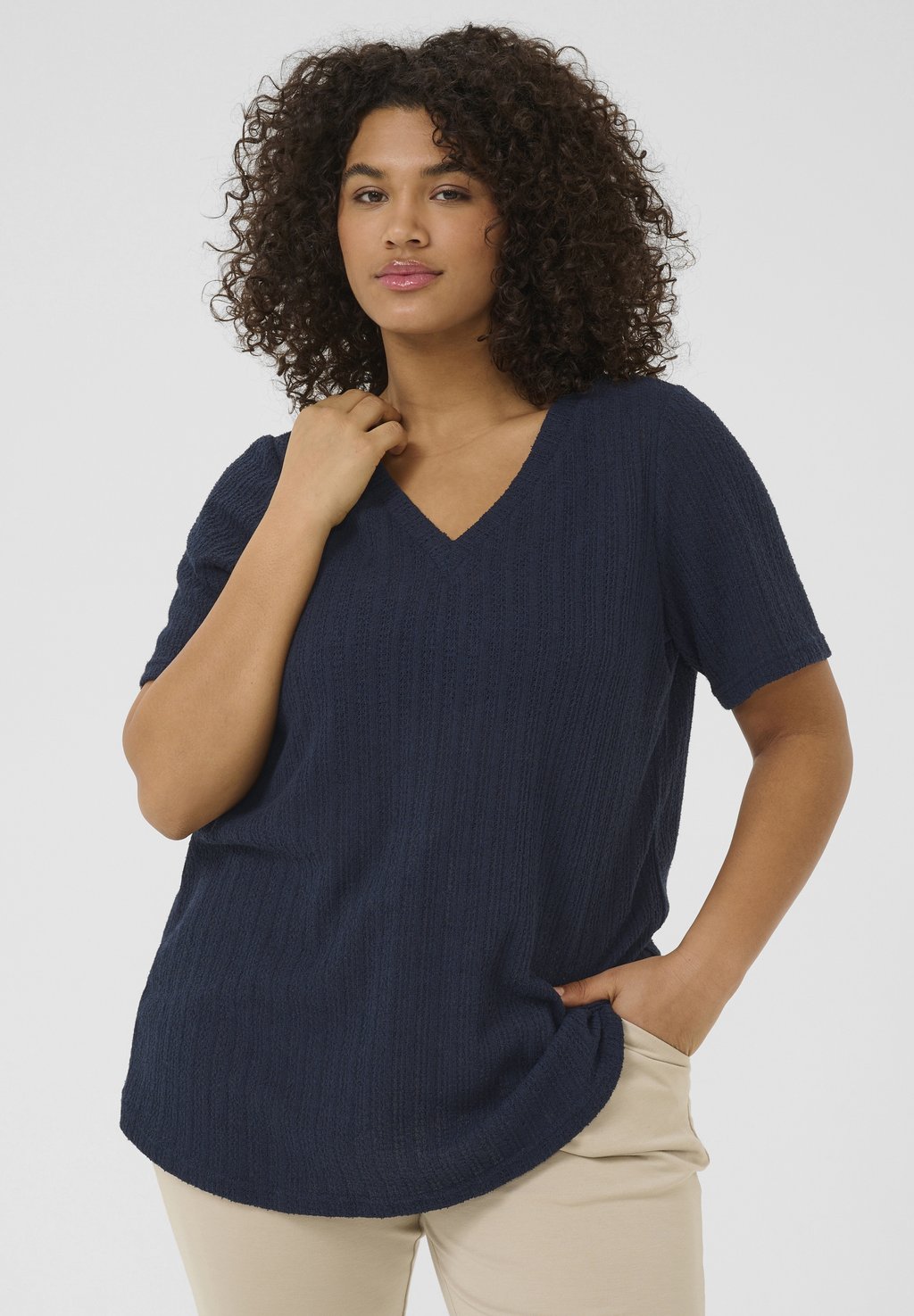 Футболка с принтом Kaffe Curve, темно-синий
Футболка с принтом Kaffe Curve, темно-синий