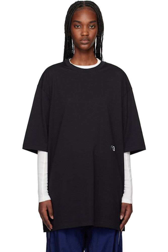 Черная футболка U-образной формы Y-3
Черная футболка U-образной формы Y-3