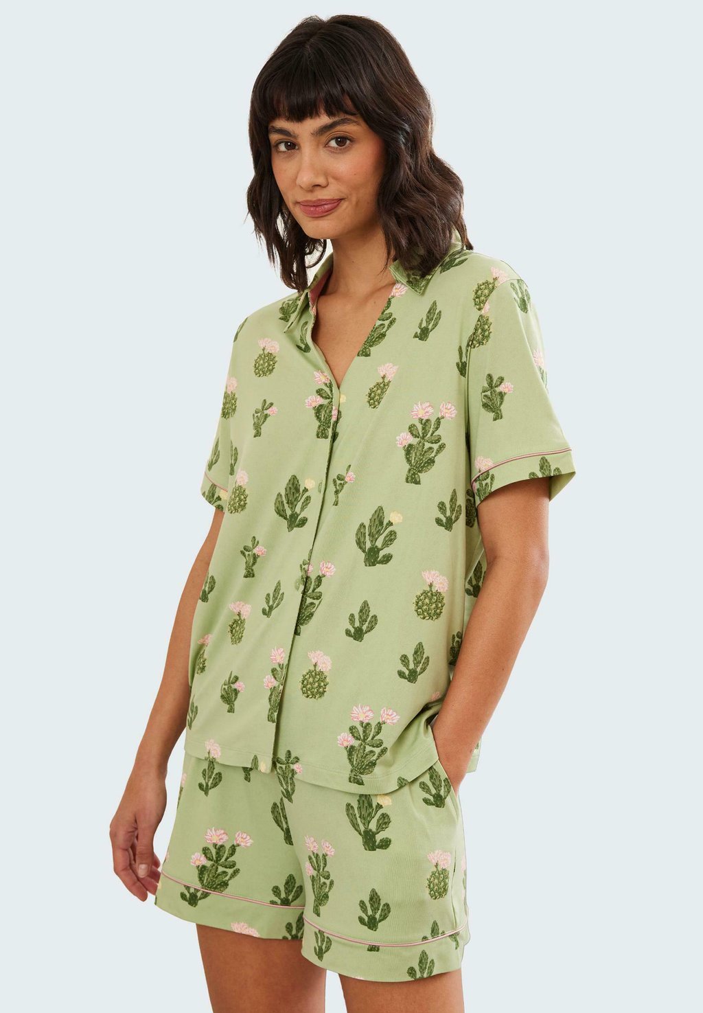 Пижама CACTUS PRINT SET - Pyjama set Chelsea Peers, зеленый
Пижама CACTUS PRINT SET - Pyjama set Chelsea Peers, зеленый