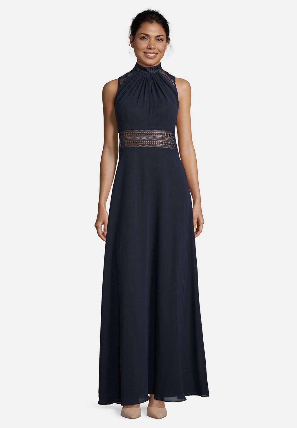 Вечернее платье Vera Mont
Вечернее платье Vera Mont