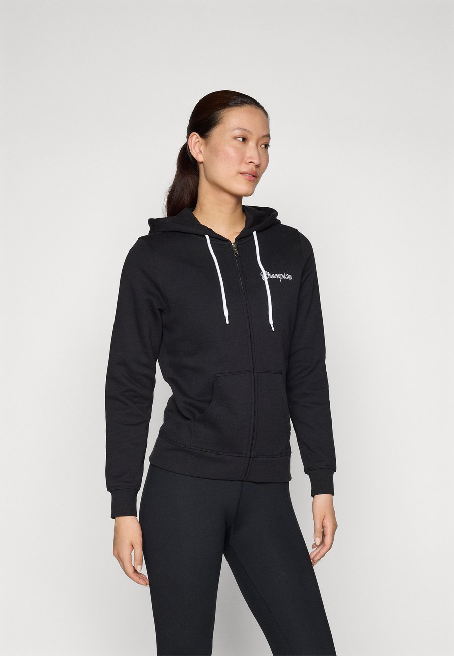 Толстовка Champion GRAPHIC FULL ZIP HOODIE, Black
Толстовка Champion GRAPHIC FULL ZIP HOODIE, Black