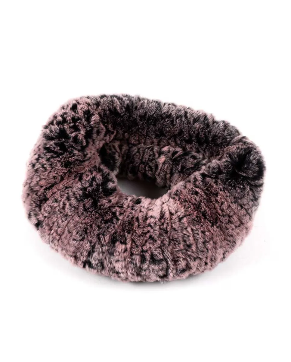 Розовый воротник из меха рекса De la Roca 
Розовый воротник из меха рекса De la Roca