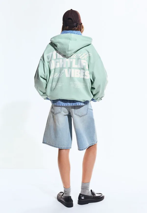 Толстовка с капюшоном Bershka, Green, Зеленый, Толстовка с капюшоном Bershka, Green
Толстовка с капюшоном Bershka, Green, Зеленый, Толстовка с капюшоном Bershka, Green