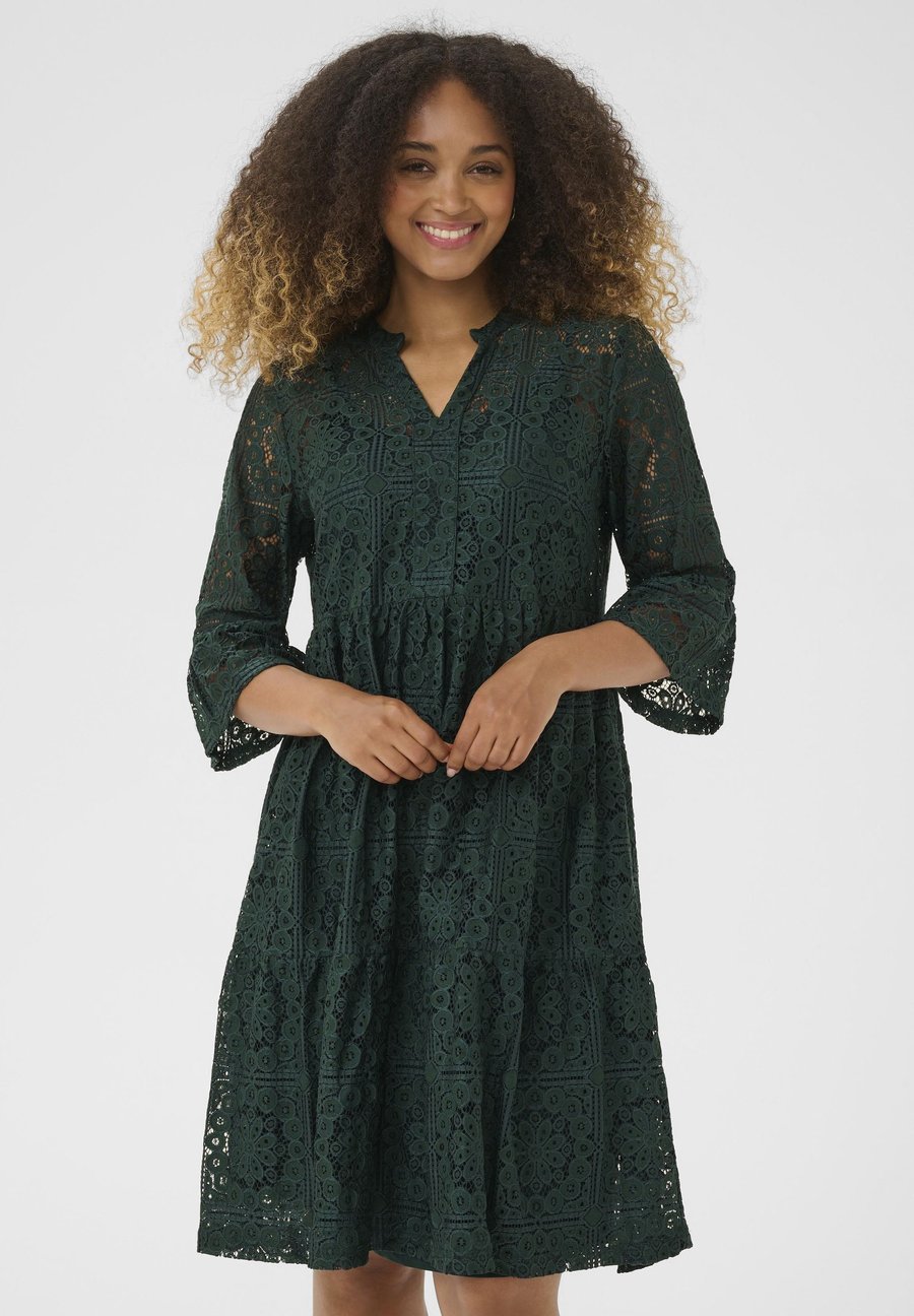 Платье Cream TILEY , Ponderosa Pine/Dark Green
Платье Cream TILEY , Ponderosa Pine/Dark Green