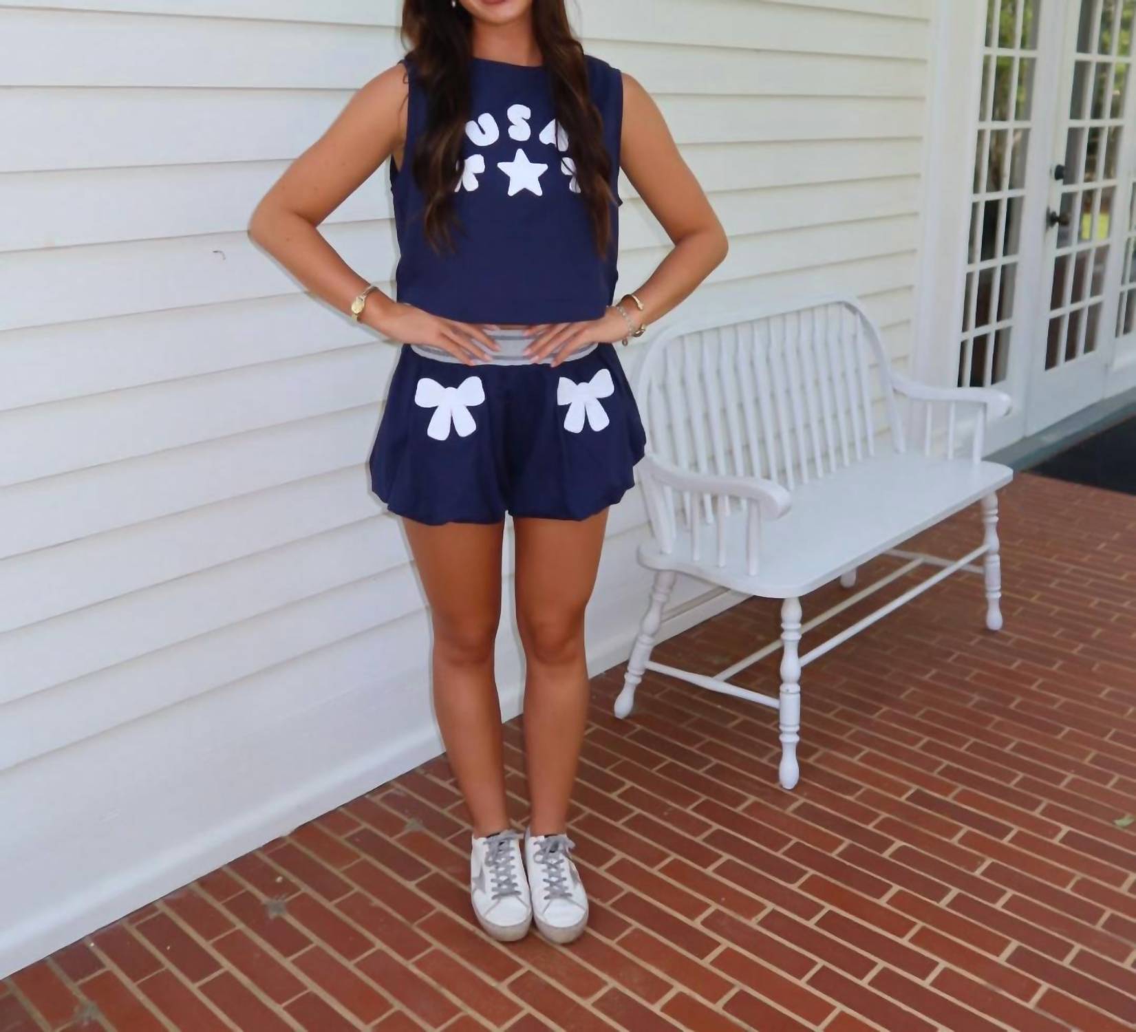 Синие шорты из французского трикотажа с контрастной талией и бантом Peach Love, синий
Синие шорты из французского трикотажа с контрастной талией и бантом Peach Love, синий