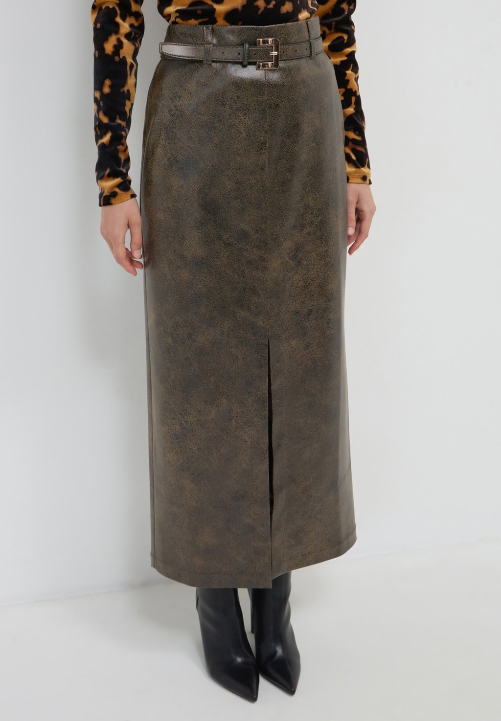 Длинная юбка Calliope, охра
Длинная юбка Calliope, охра