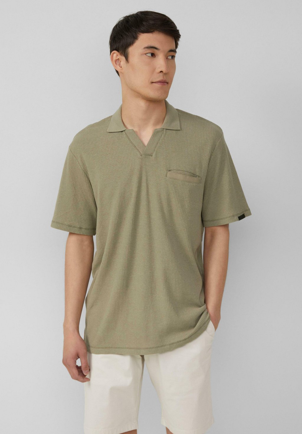 Рубашка поло MIT BRUSTTASCHE s.Oliver, темно-зеленый
Рубашка поло MIT BRUSTTASCHE s.Oliver, темно-зеленый